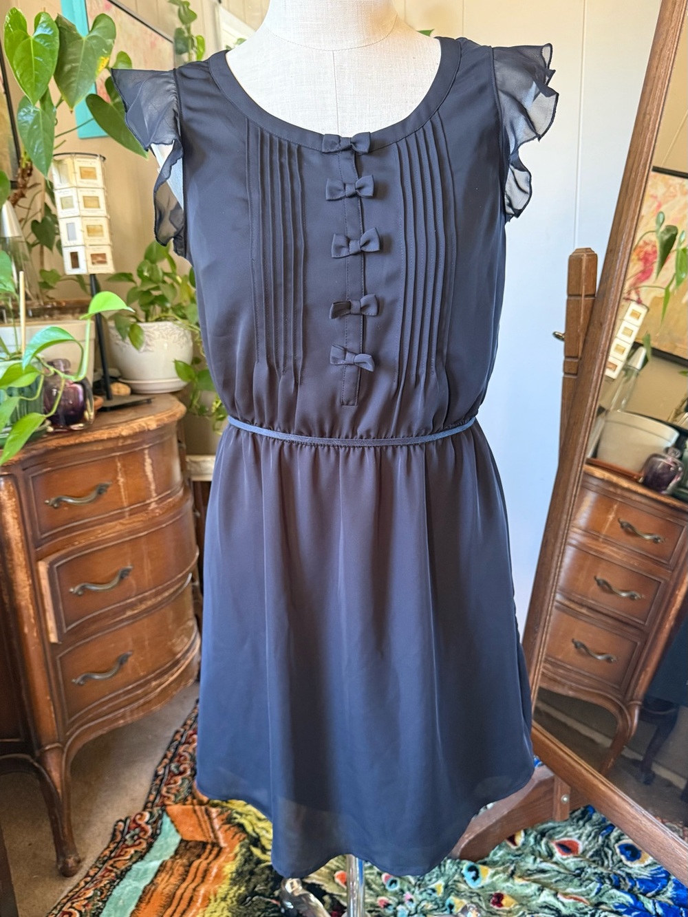 LC Lauren Conrad Black Ruffled Cap-Sleeve Bow Dress, size 14